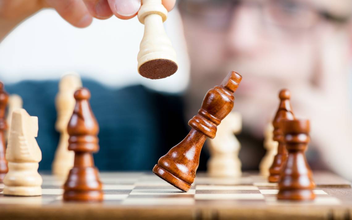 Jugar al ajedrez contra la máquina: Mejora con la tecnología