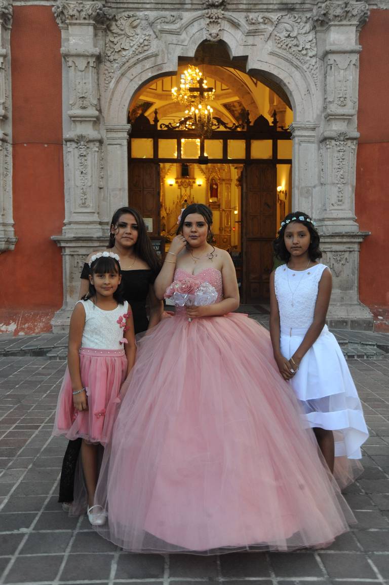 Celebra Fatima del Pilar su XV años - El Sol de León | Noticias Locales,  Policiacas, sobre México, Guanajuato y el Mundo