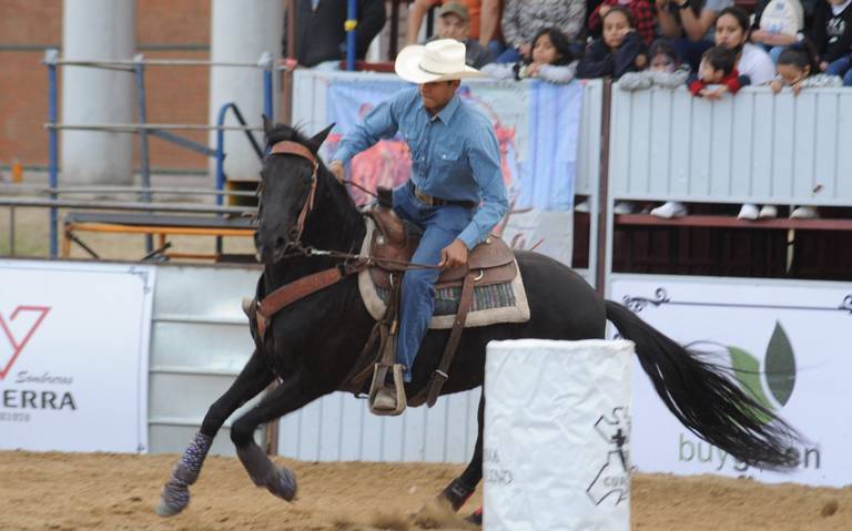 Feria de León 2023 Carrera de barriles en el Lienzo Charro emociona a sus  asistentes - El Sol de León | Noticias Locales, Policiacas, sobre México,  Guanajuato y el Mundo