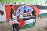 Se observa al comité y un mural de palestina y México