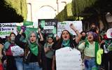 Grupos de mujeres en León marcharon por la despenalización del aborto